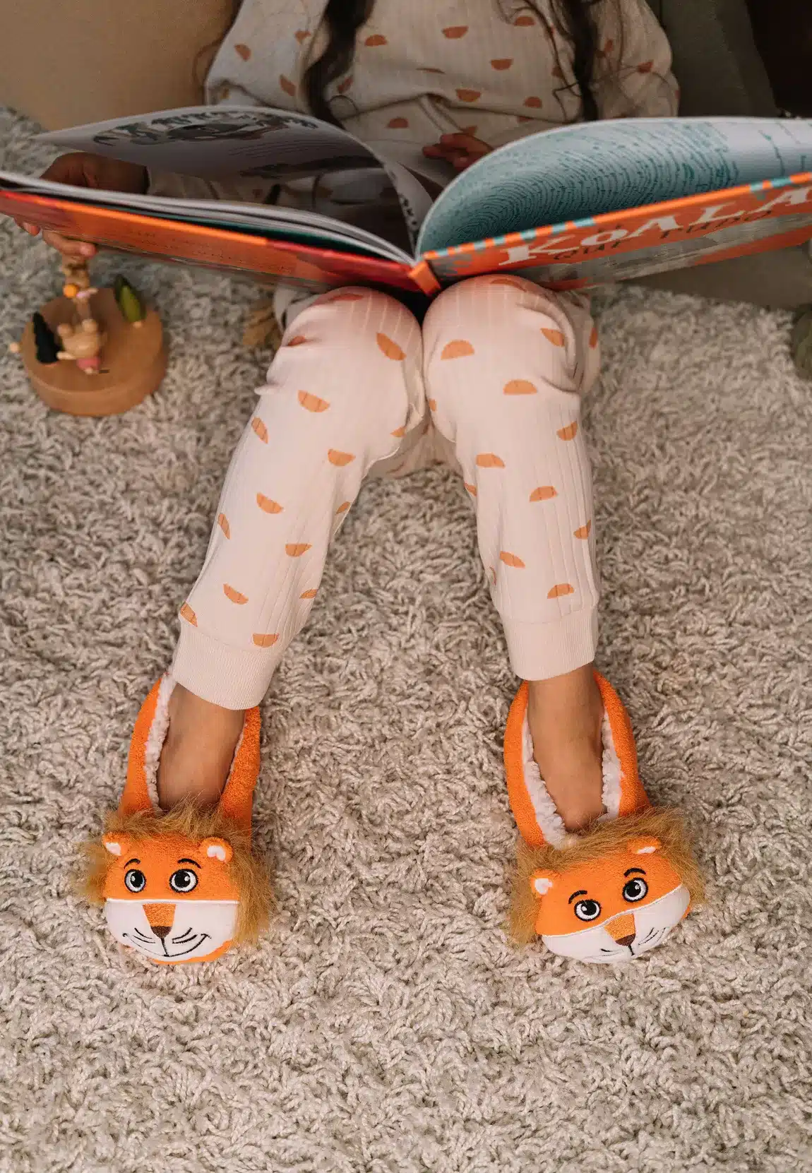 cozy soles orange lion 4