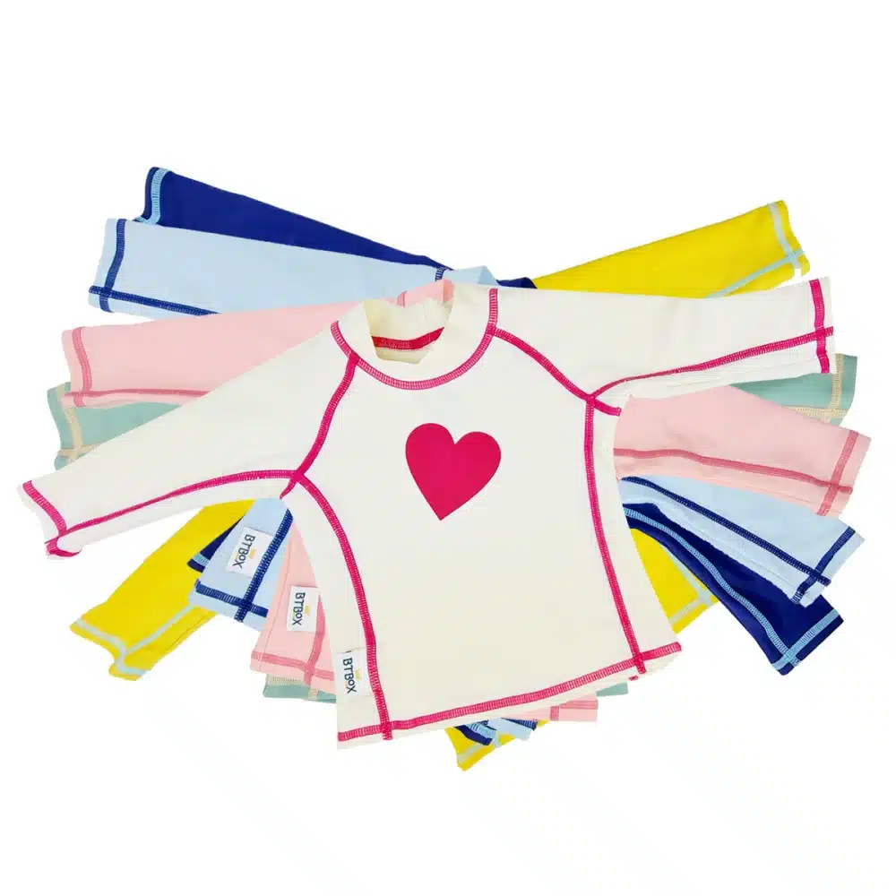 camiseta-btbox-summer-2023-upf-50-m-l-corazones-12-24-meses (1)