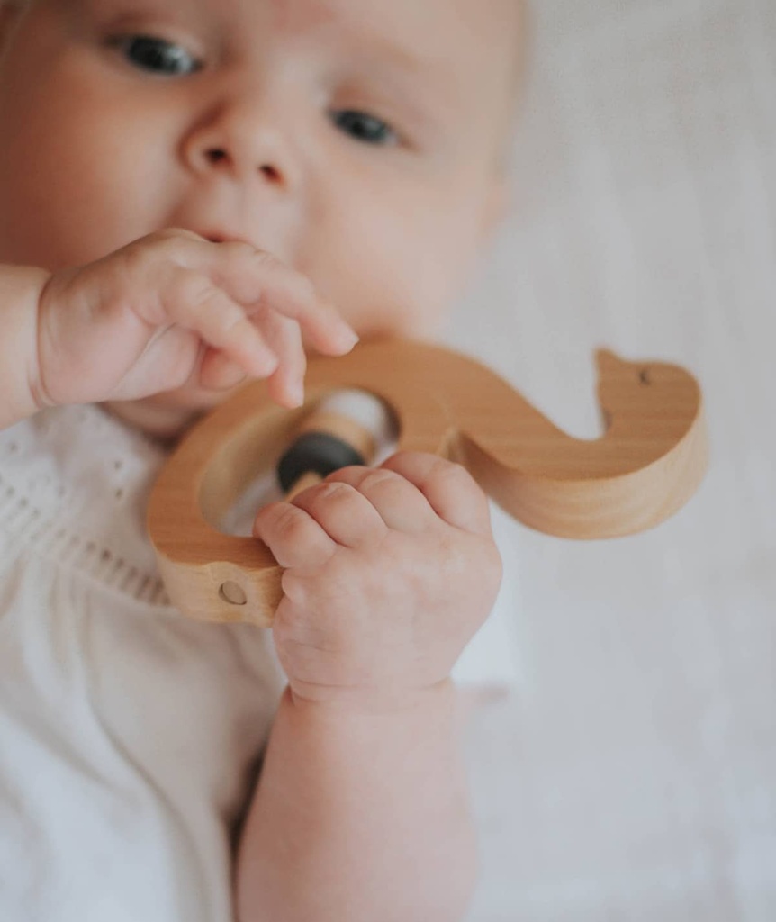 wooden-swan-rattle (1)